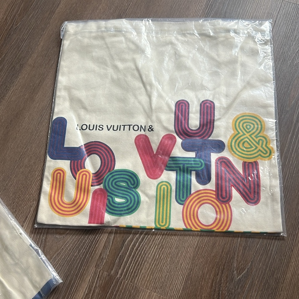 New LOUIS VUITTON Limited Edition LV Canvas Tote Bag - Picture 5 of 5